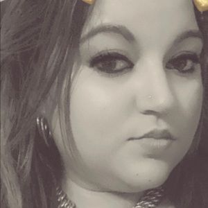 Meet your Posher, Adriana